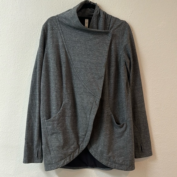 Lululemon that’s a wrap jacket Large sz 10 - Picture 2 of 7
